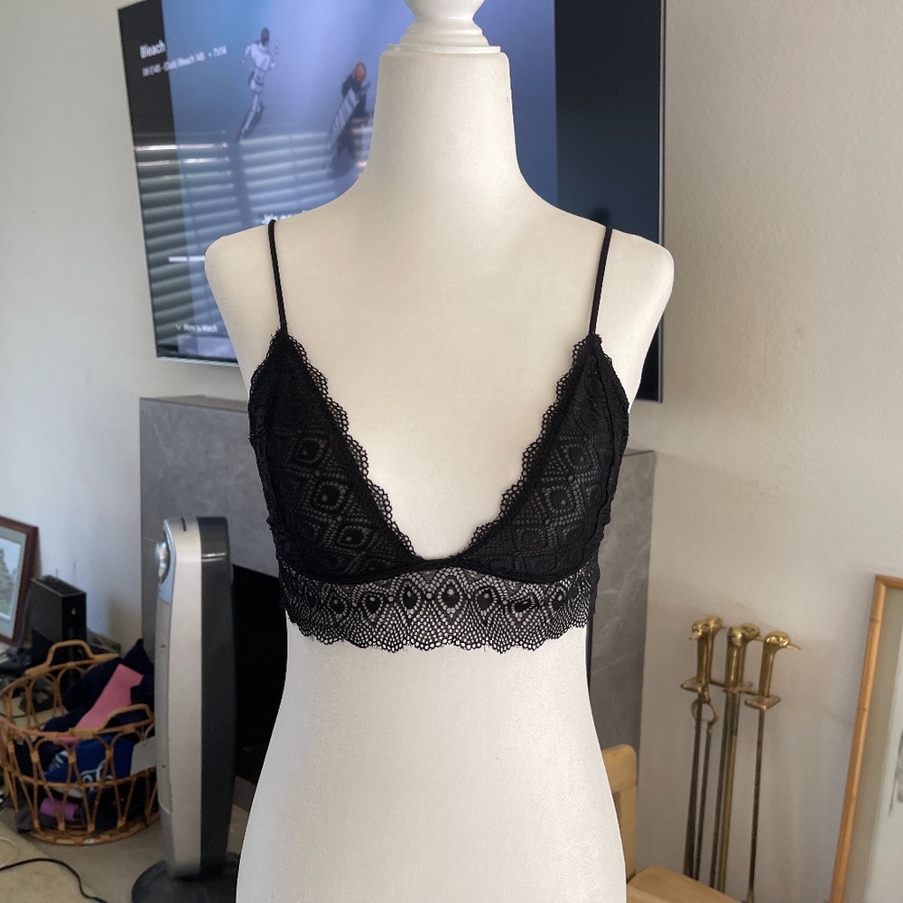 Urban Outfitter Bralette Size M